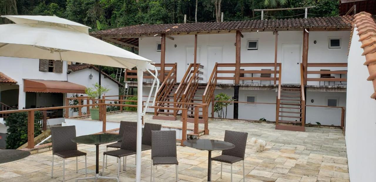 Suítes e Flats E Ponto Parati Exterior foto