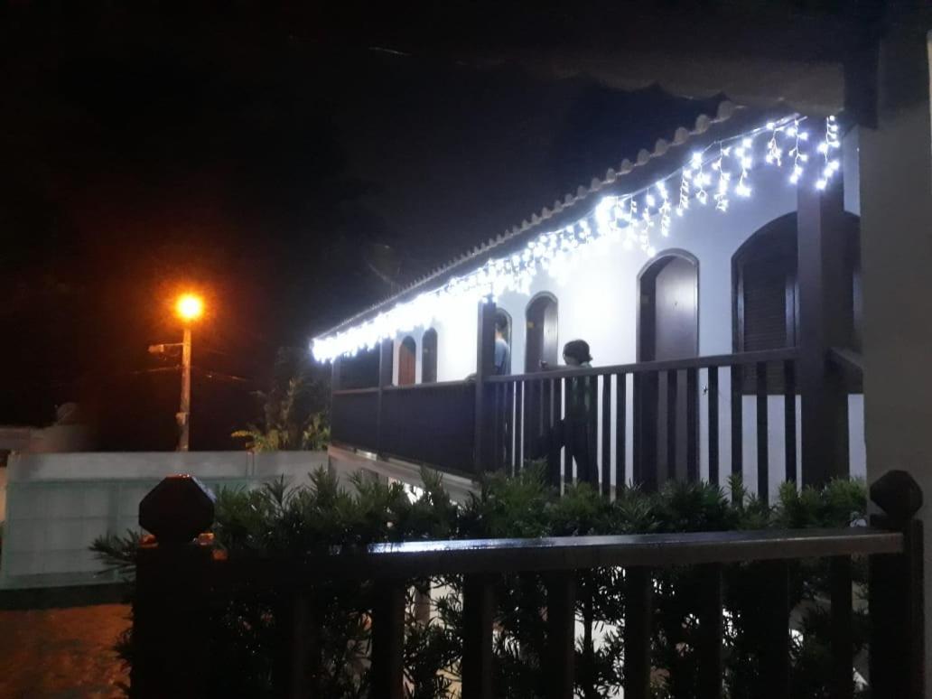 Suítes e Flats E Ponto Parati Exterior foto
